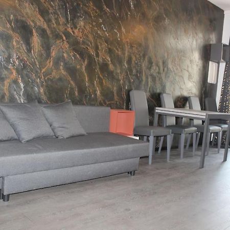 Monolocale Trainspotting Apartment เวโรนา ภายนอก รูปภาพ