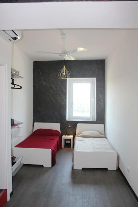 Monolocale Trainspotting Apartment เวโรนา ภายนอก รูปภาพ