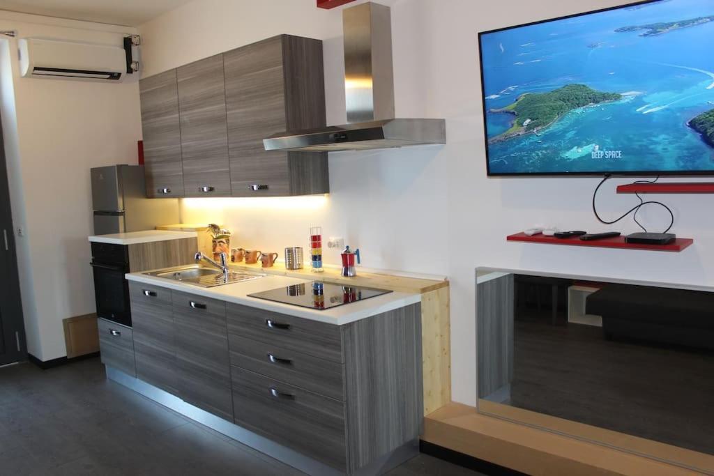 Monolocale Trainspotting Apartment เวโรนา ภายนอก รูปภาพ