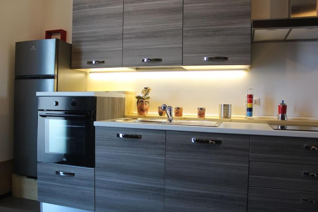 Monolocale Trainspotting Apartment เวโรนา ภายนอก รูปภาพ